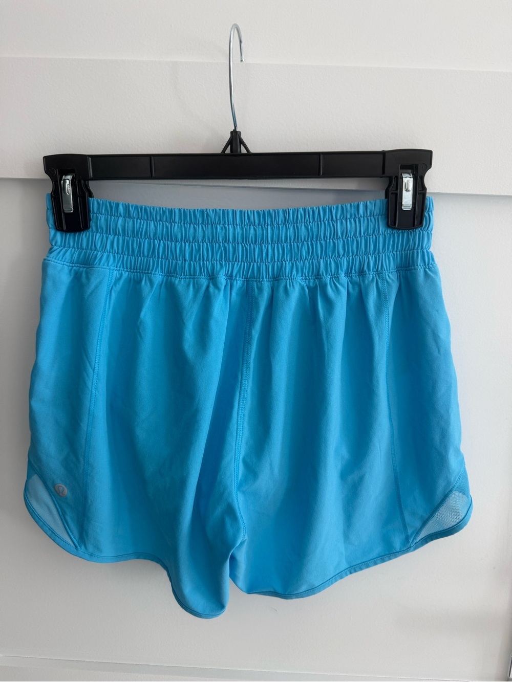 Lululemon Women's
Performance Athletic Shorts.  Size 4 - Picture 2 of 6